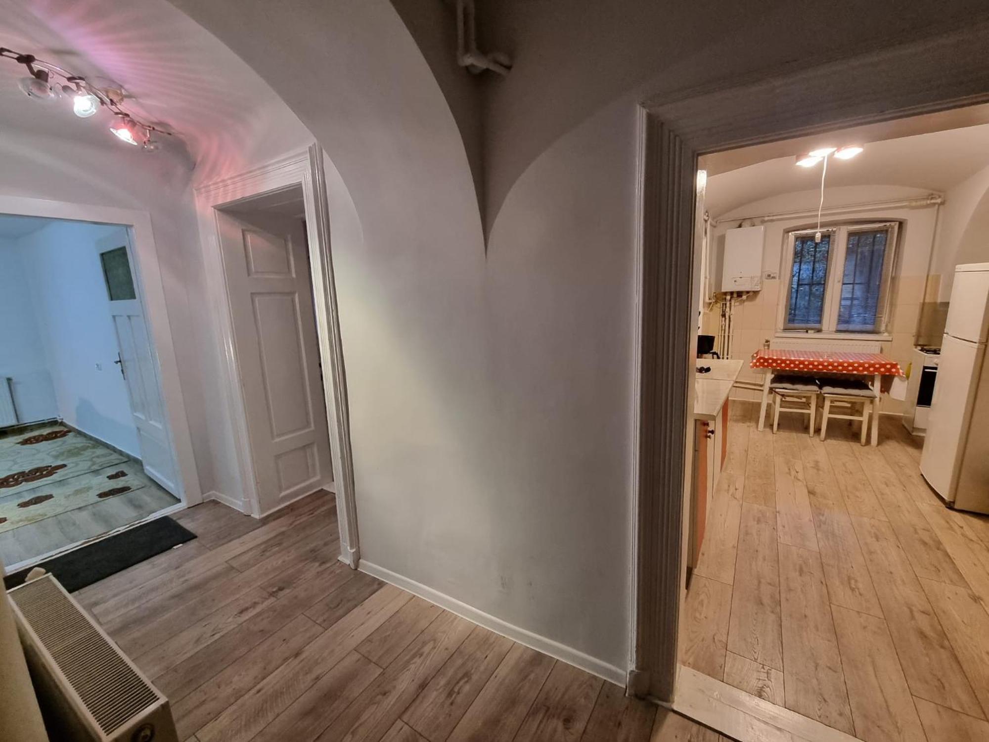 R Castle - 2 Room Apartment Брашов Екстериор снимка